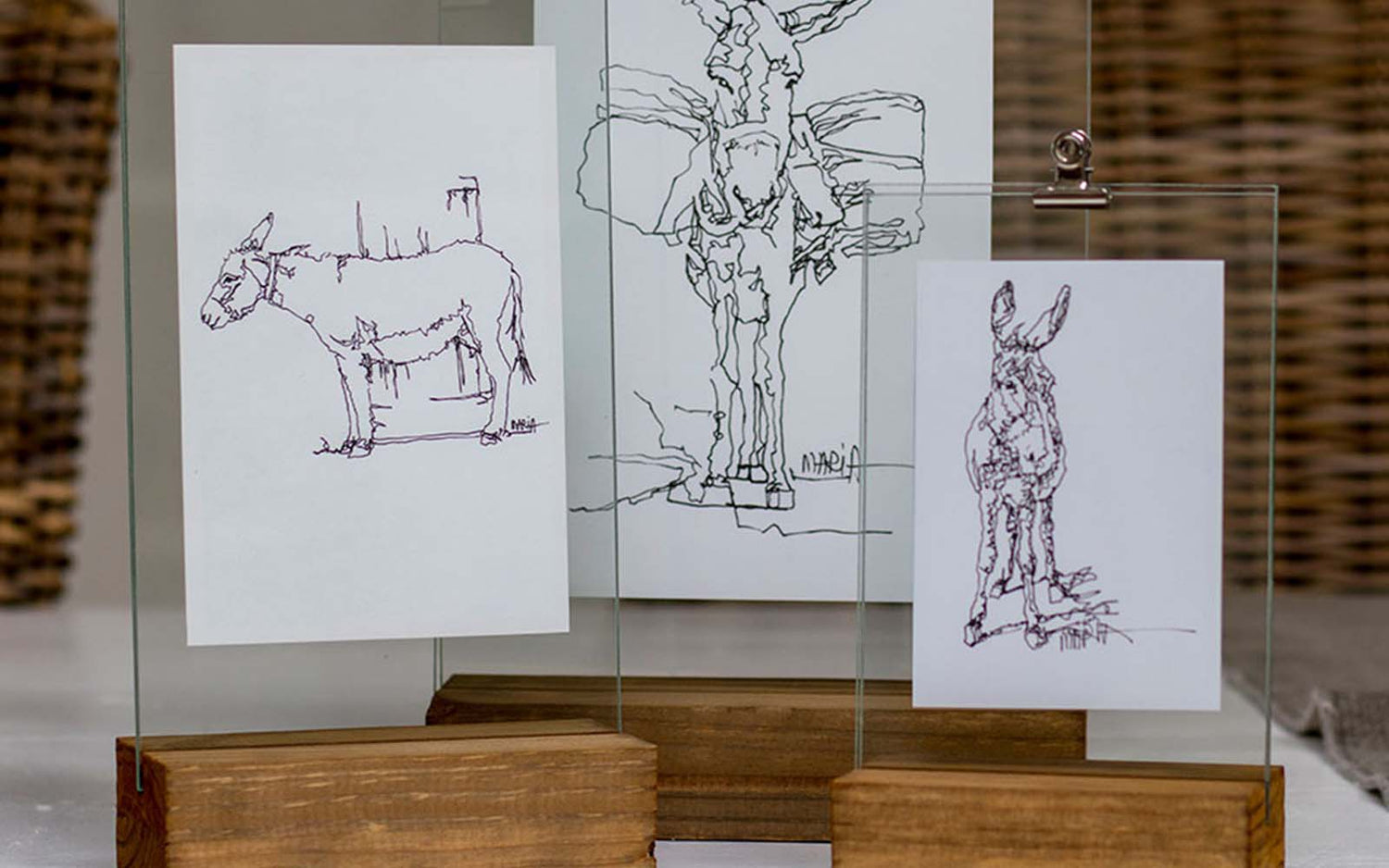 3-set Sketch Prints with Art Stands